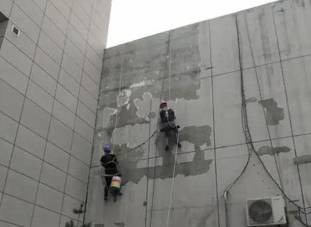 秦淮楼顶漏水维修公司分享下秦淮外墙防水的注意事项